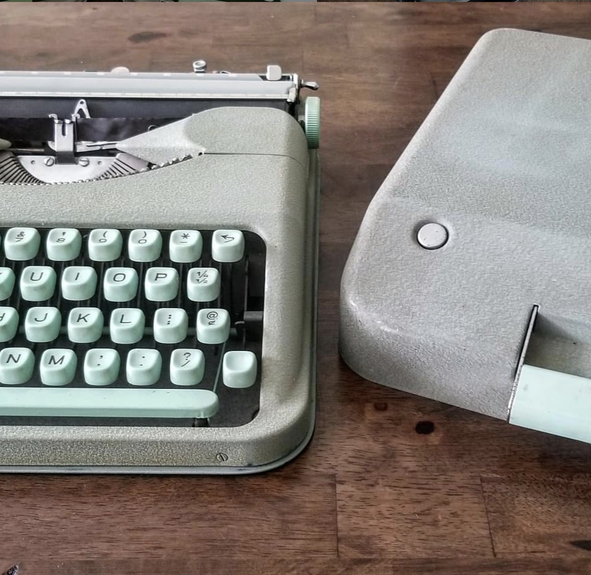 Circa 1956 Hermes Baby /Rocket Typewriter with case — Classic